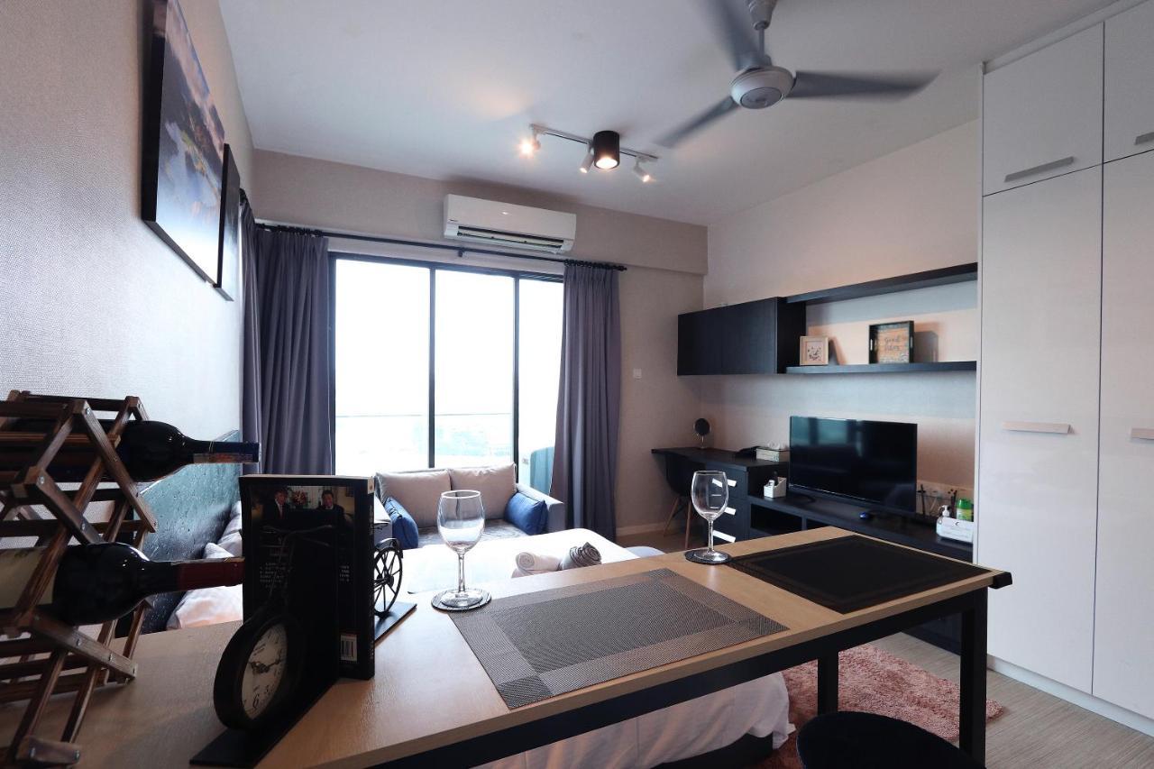 Appartamento Lily & Loft - The Grand Sofo, Petaling Jaya Esterno foto