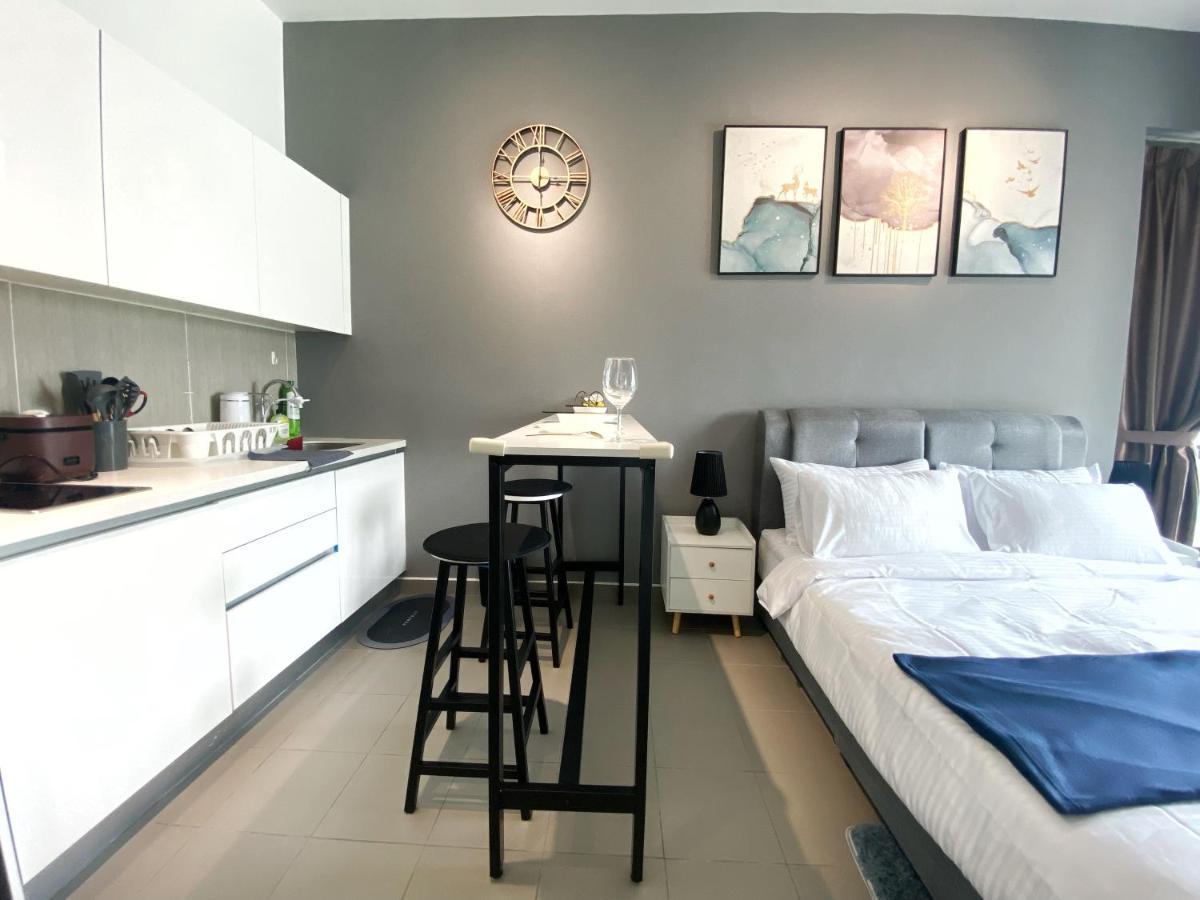 Appartamento Lily & Loft - The Grand Sofo, Petaling Jaya Esterno foto