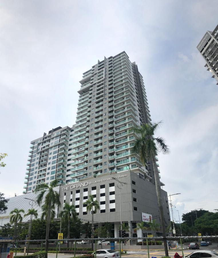Appartamento Lily & Loft - The Grand Sofo, Petaling Jaya Esterno foto